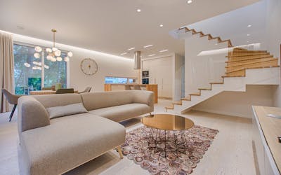 pexels-photo-1571460